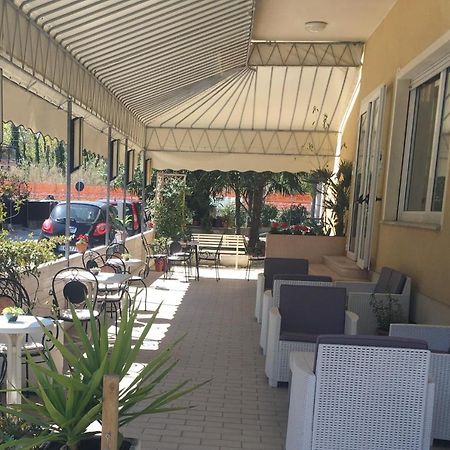 Hotel Villa Rinaldini Rimini Eksteriør billede