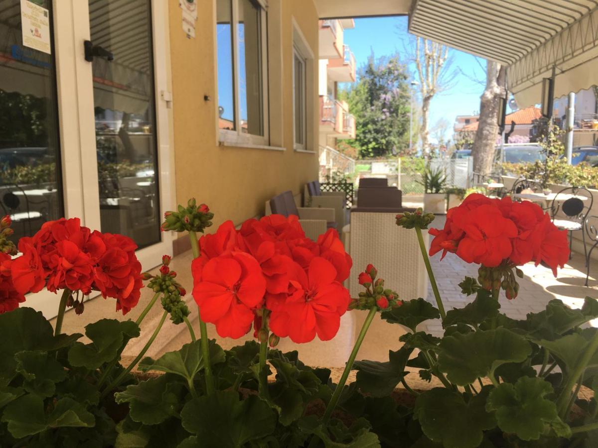 Hotel Villa Rinaldini Rimini Eksteriør billede