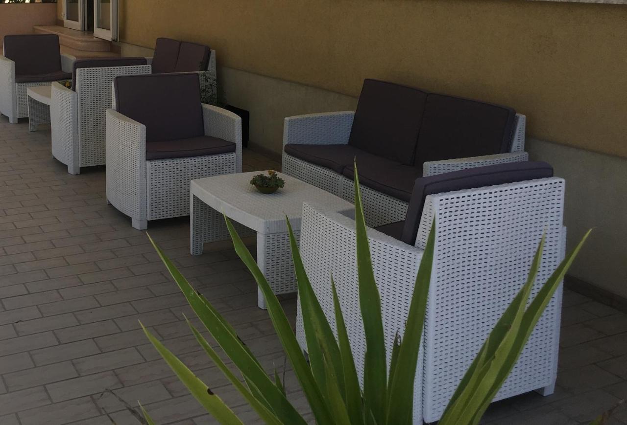 Hotel Villa Rinaldini Rimini Eksteriør billede