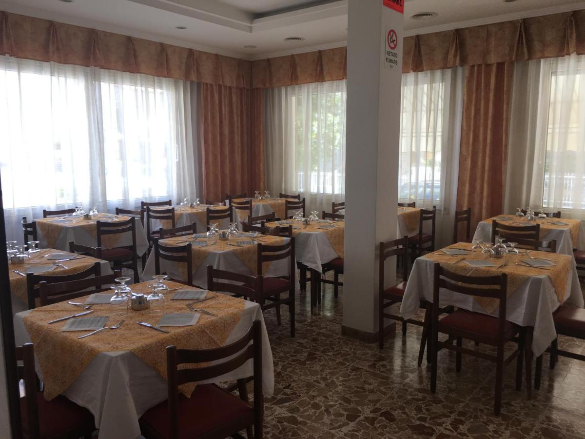 Hotel Villa Rinaldini Rimini Eksteriør billede