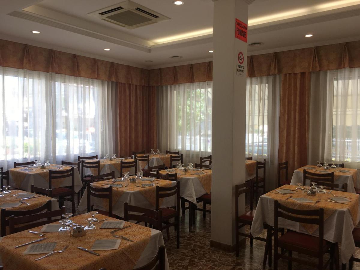 Hotel Villa Rinaldini Rimini Eksteriør billede