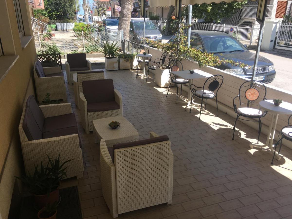 Hotel Villa Rinaldini Rimini Eksteriør billede